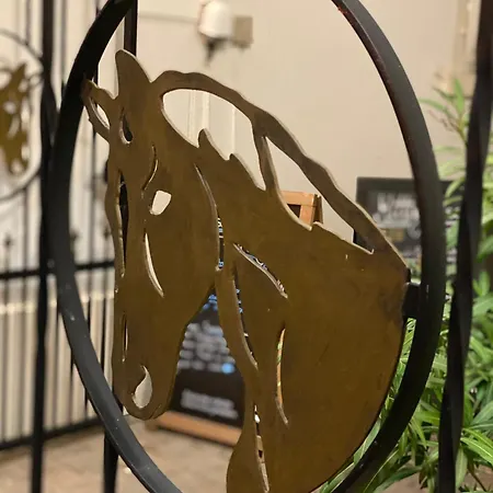 Restaurant Goldenes Ross Szálloda *