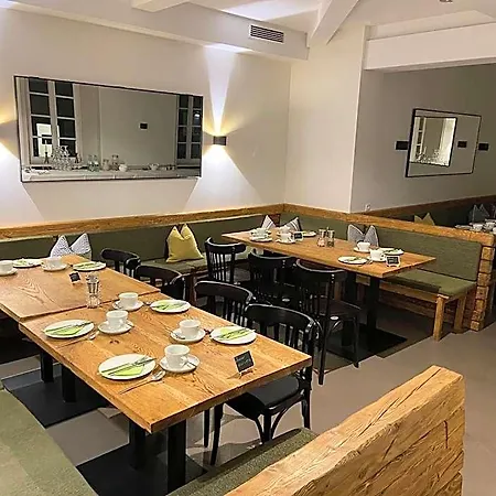 Otel Restaurant Goldenes Ross *