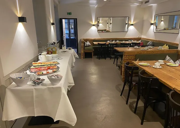 ホテル Restaurant Goldenes Ross Göllheim