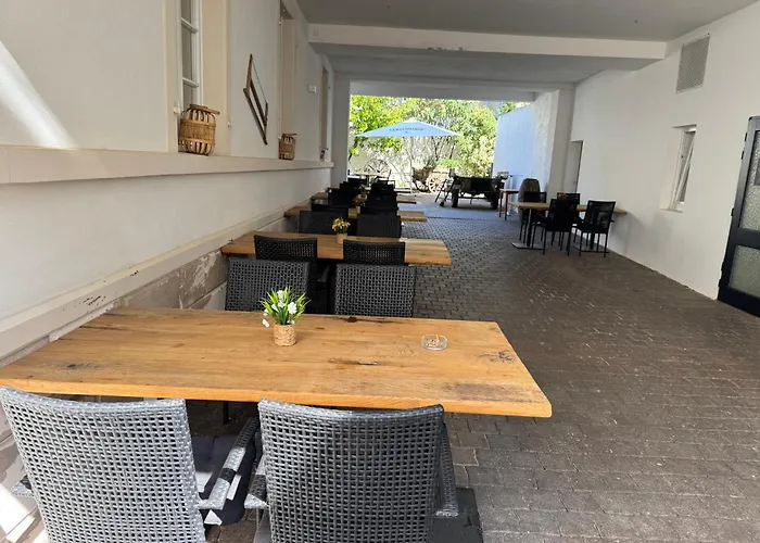 ホテル Restaurant Goldenes Ross Göllheim